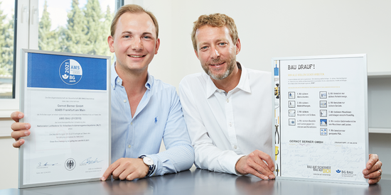 Diplom-Bauingenieur (FH) Timo Berner (rechts) und Eric Dresler (links), Auszubildender