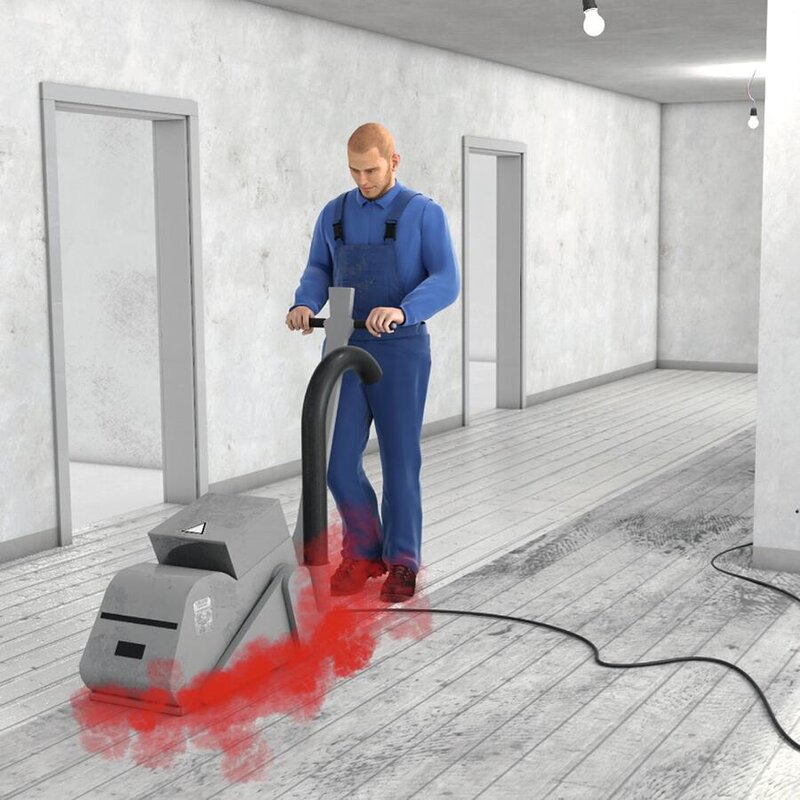 Ein Bauarbeiter schleift einen Boden mit einer Bodenschleifmaschine ab. Dabei entsteht viel Staub.